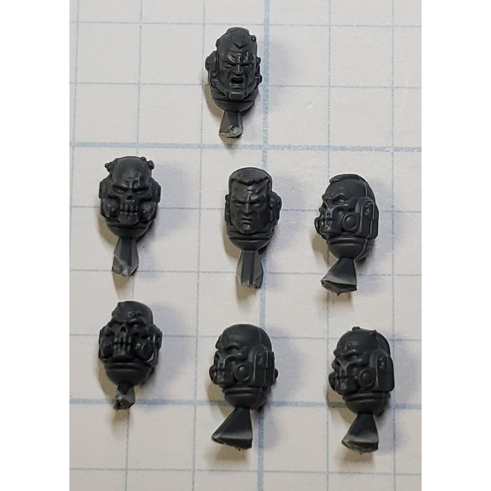Warhammer 40k Space Marine Bits Primaris Reiver Bare Skull Heads w Sgt x7 Set - Picture 4 of 8